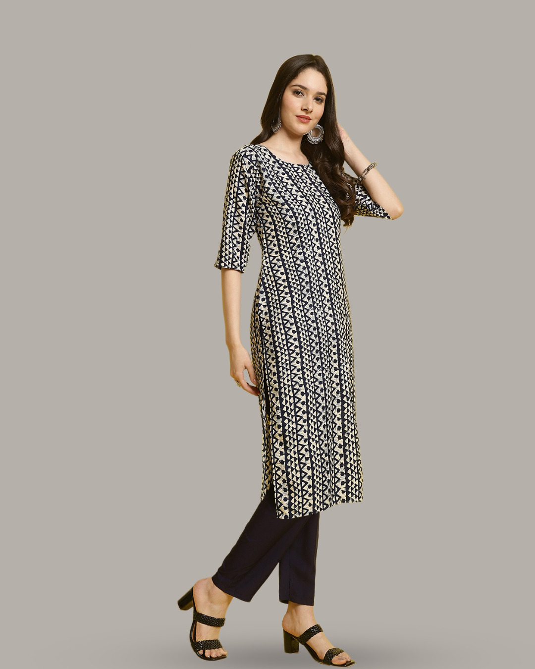 Smoky Blue Printed Kurta With Pant