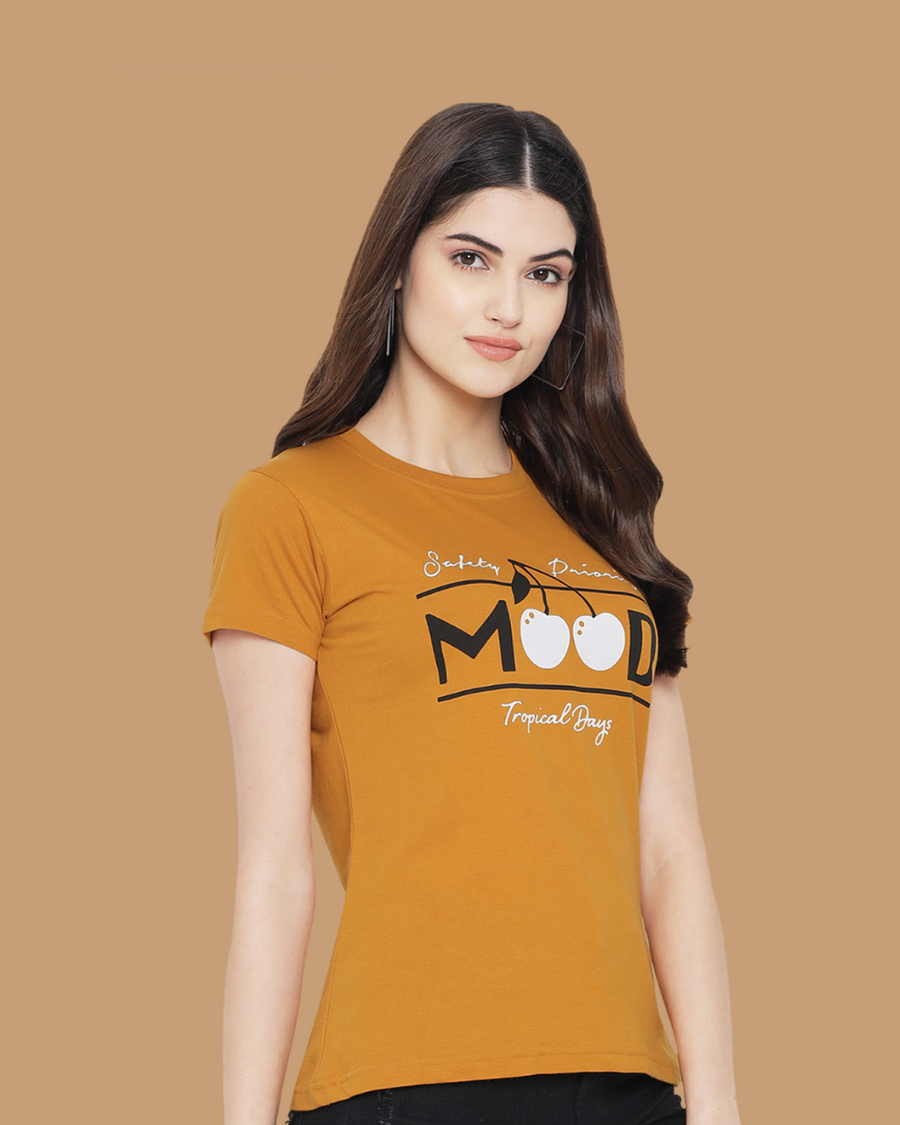 Apple-icious Mustard Tee